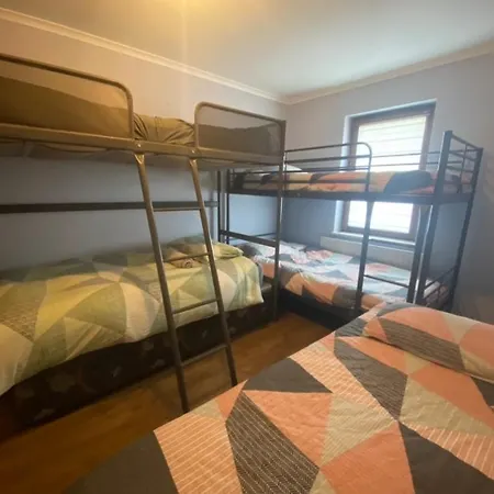 Dorm 5-6 People Shared Bathroom Outside *