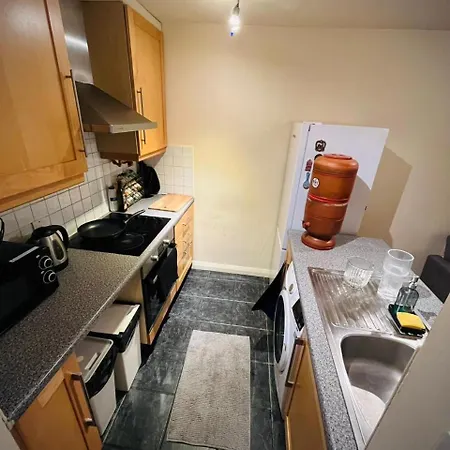 Dorm 5-6 People Shared Bathroom Outside Δωμάτια σε οικογενειακή κατοικία Δουβλίνο